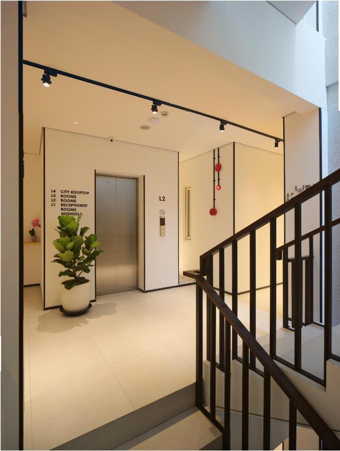 Cool Living Hotel Jakarta Exterior foto