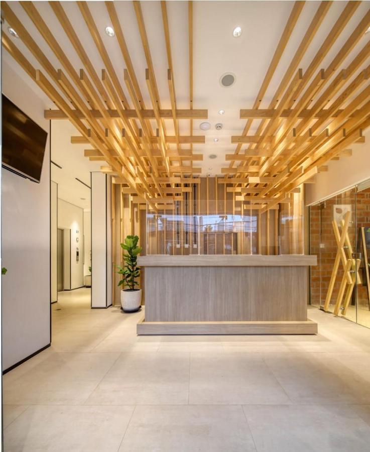 Cool Living Hotel Jakarta Exterior foto