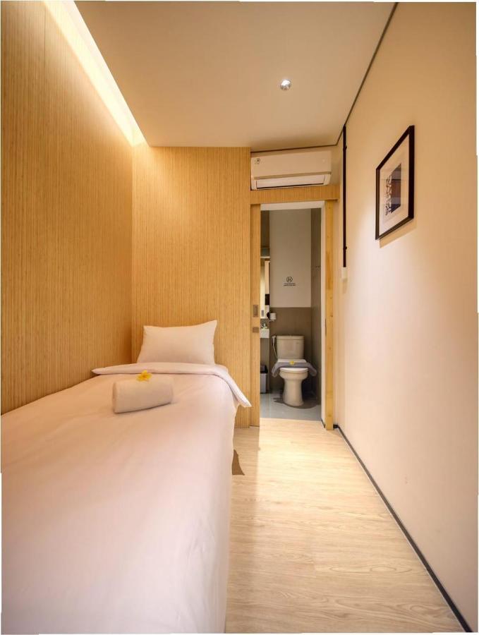 Cool Living Hotel Jakarta Exterior foto