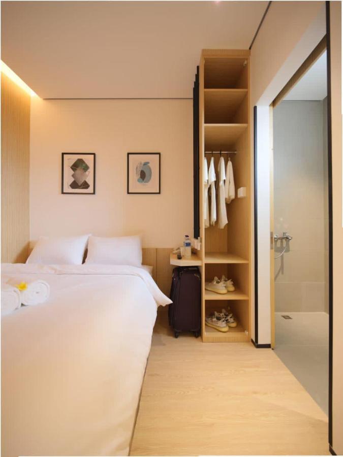 Cool Living Hotel Jakarta Exterior foto